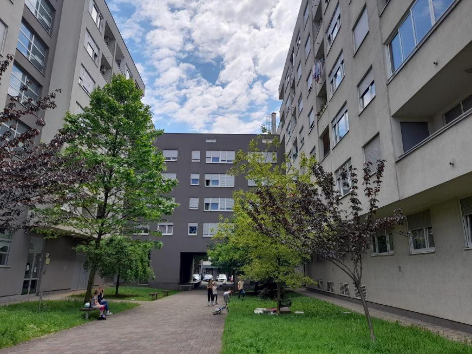זאגרב Apartman Lumi Arena מראה חיצוני תמונה